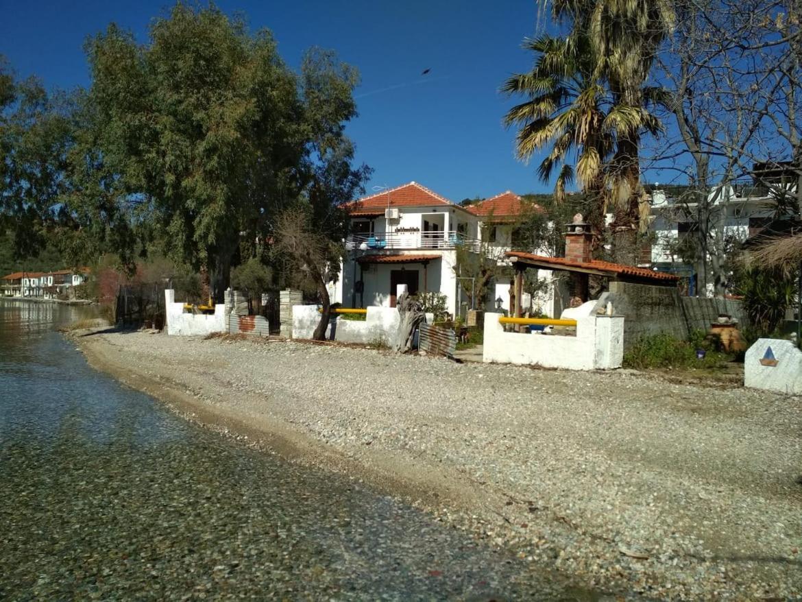 Kalama Apartments Каламос Экстерьер фото